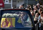 Fila para ver caixão da rainha Elizabeth II chega a 6 km em Londres