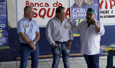 Em Caarapó, Carlos Bernardo participa de reunião com lideranças e apoiadores