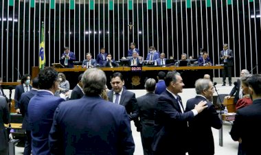 Dez partidos saem na frente pelas oito vagas na Câmara Federal por MS