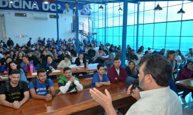 Carlos Bernardo fala das suas propostas para a fronteira com acadêmicos da UCP