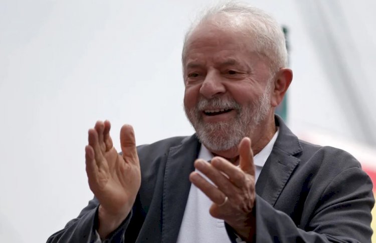 Mais de 70 representantes da elite gravam apoio a Lula após jantar com Tebet